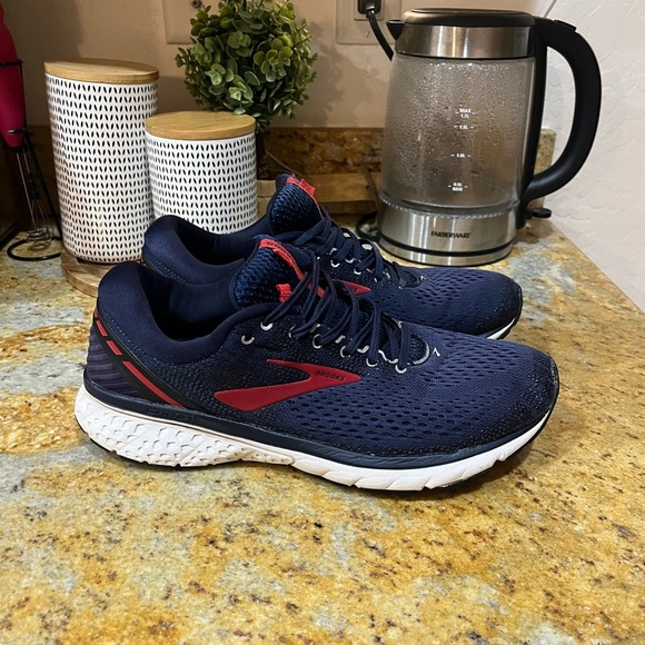 Brooks Other - Brooks Ghost 11 size 10